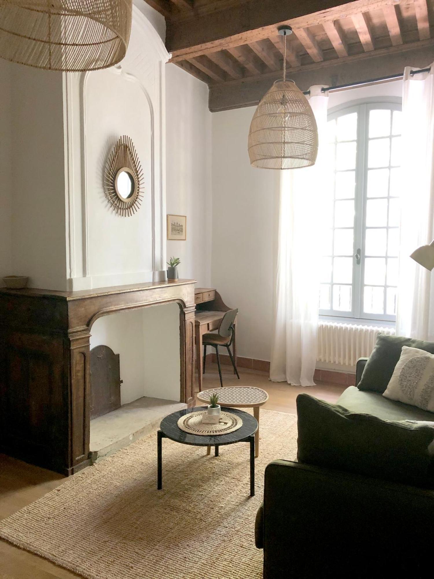 La Boheme Place Aux Herbes Юзес Экстерьер фото